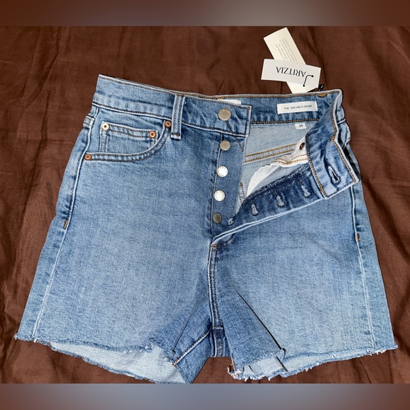NWT Aritzia Denim Forum Shorts (size 25) - Picture 4 of 7